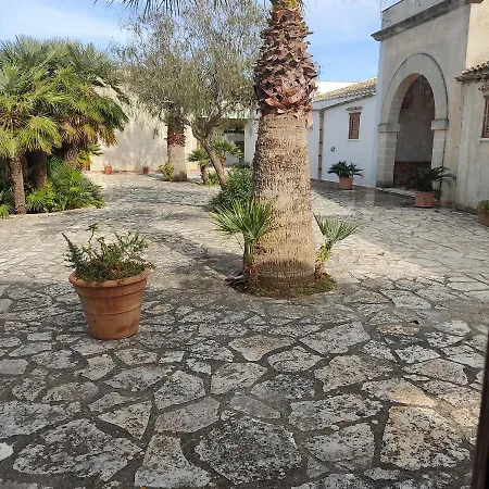 Baglio Cracchiolo Da Tuzzo - Casa Carrubbo דירה